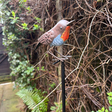 Load image into Gallery viewer, Handmade Robin on Pole Garden Sculpture, Metal Ornament – 130 cm Tall