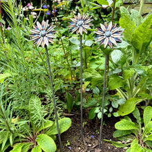 Load image into Gallery viewer, Set of 3 Metal Sunflower Garden Ornaments (54 cm)