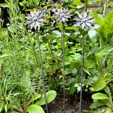 Load image into Gallery viewer, Set of 3 Metal Sunflower Garden Ornaments (54 cm)