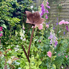 Load image into Gallery viewer, Tall Rusty Metal Lily Garden Ornament (120 cm)