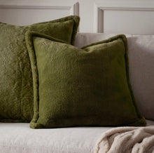 Load image into Gallery viewer, Super Soft Luxury Forest Green Cushion Cover - Faux Fur, 45 x 45 cm (18 x 18 in)